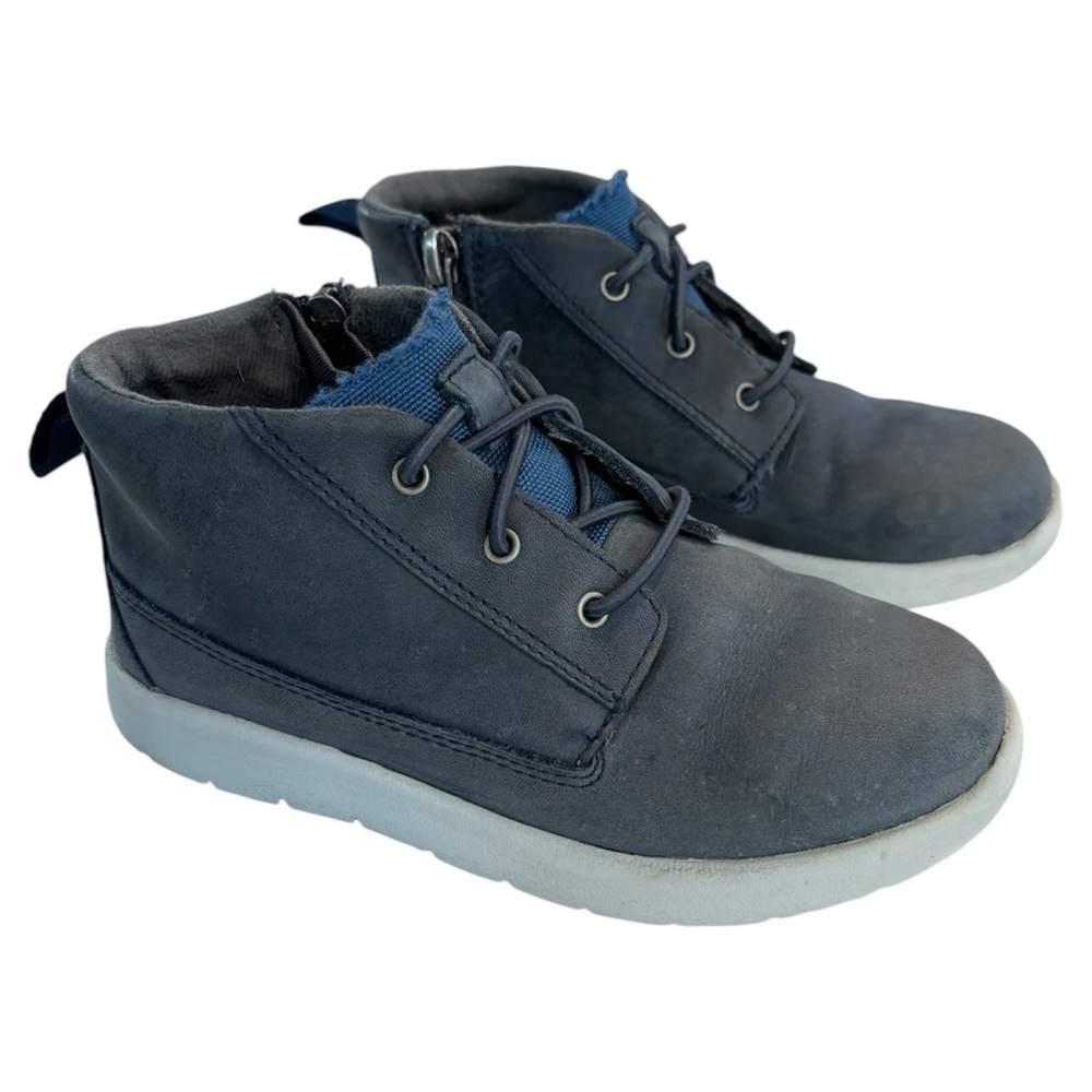 UGG Canoe Waterproof Leather Chukka Boot in Navy Blue sz 11